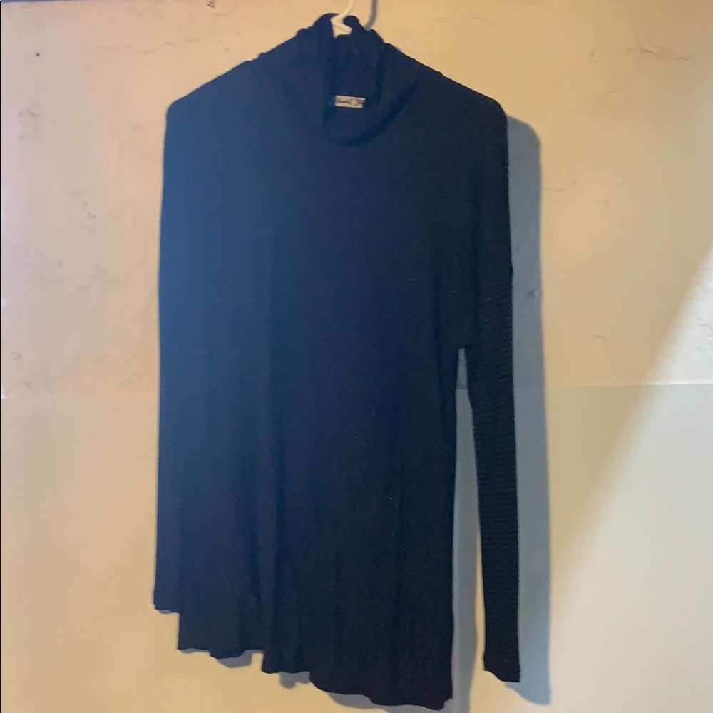 Turtle Neck - image 1